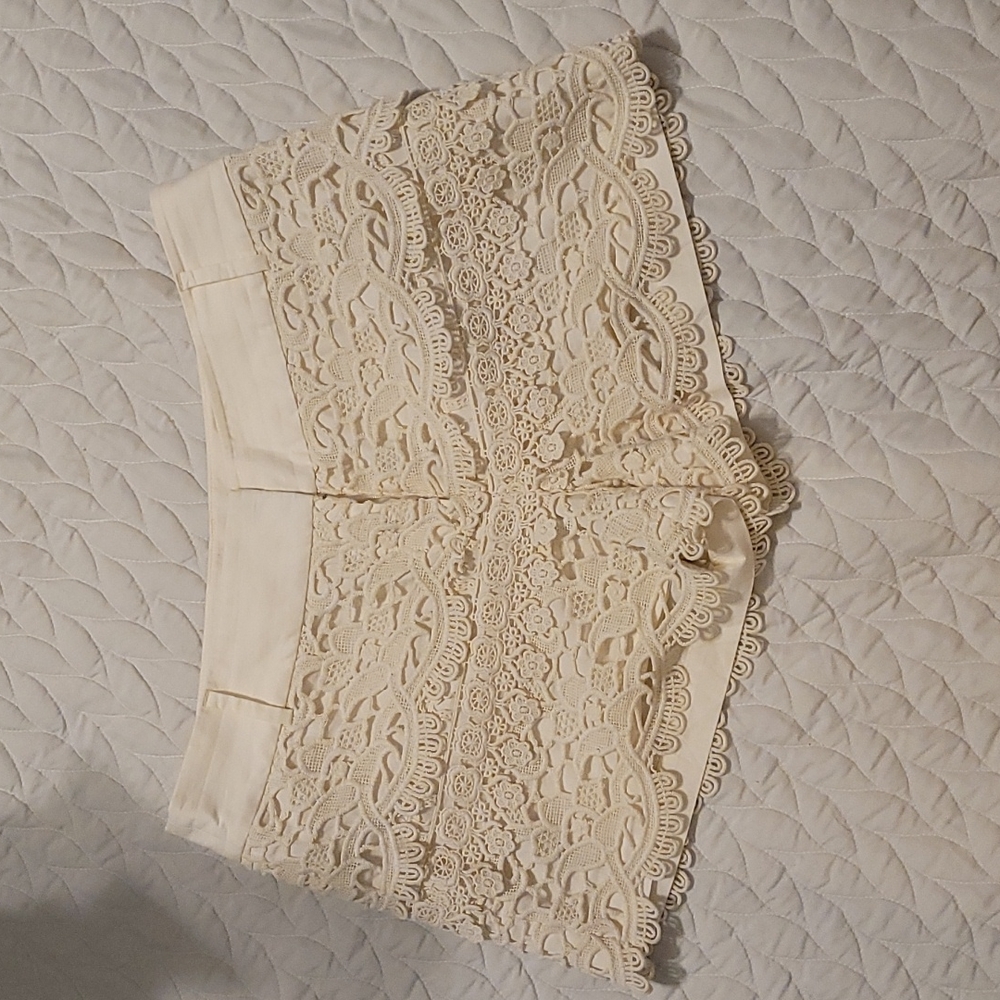 Loft overlay patterned shorts